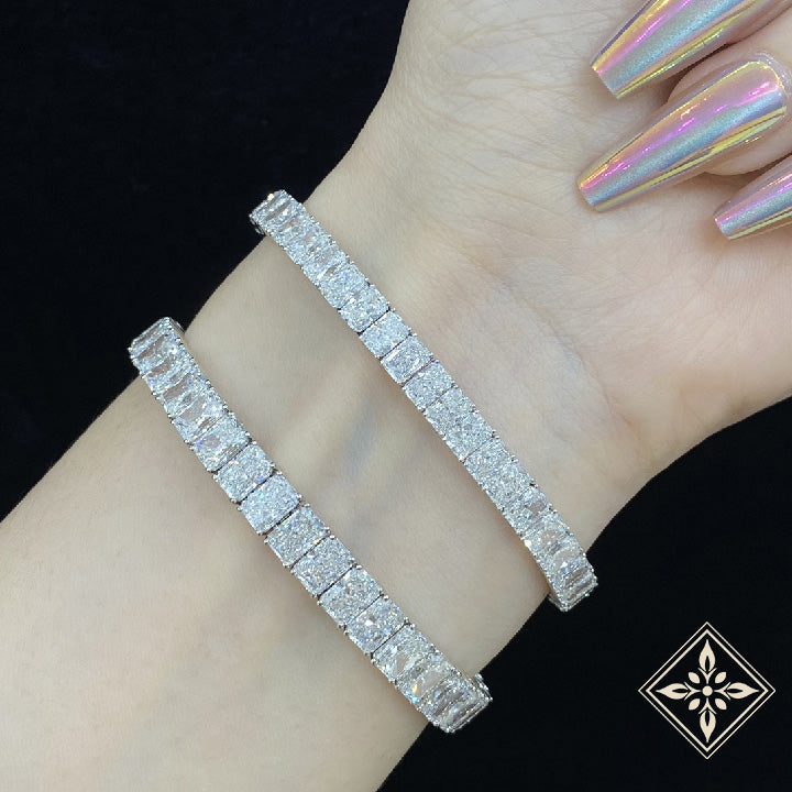 Radiant Cut Diamond Tennis Bracelet