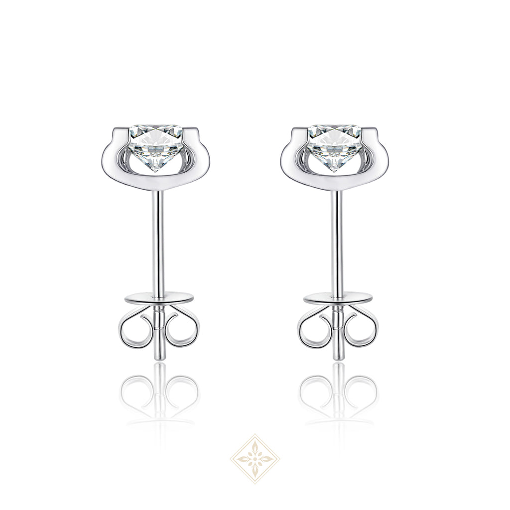 The Oxen Diamond Stud Earrings