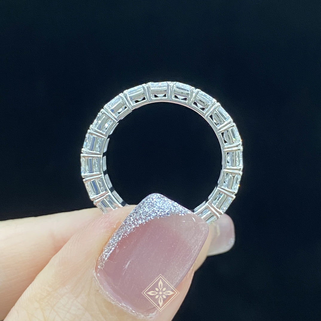 Full Eternity Emerald Ring