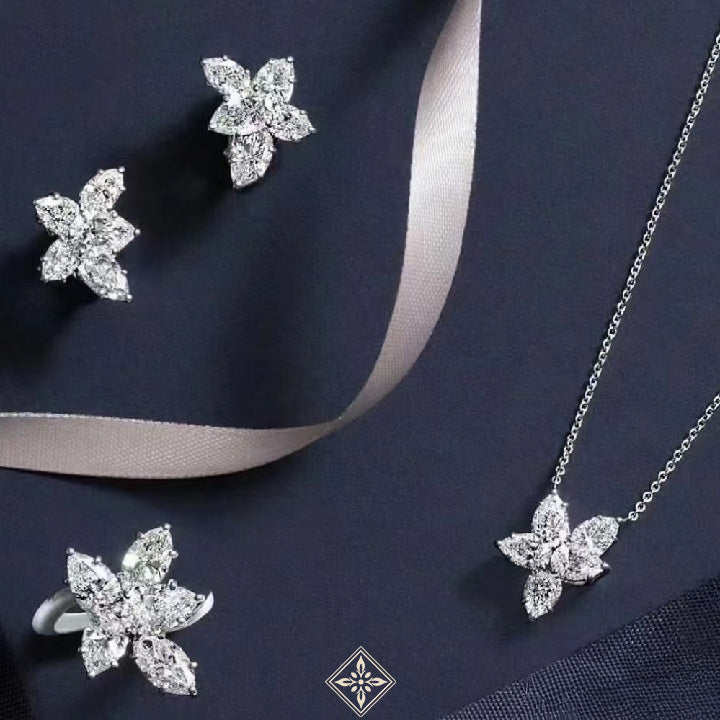 Palace's Designer Ring