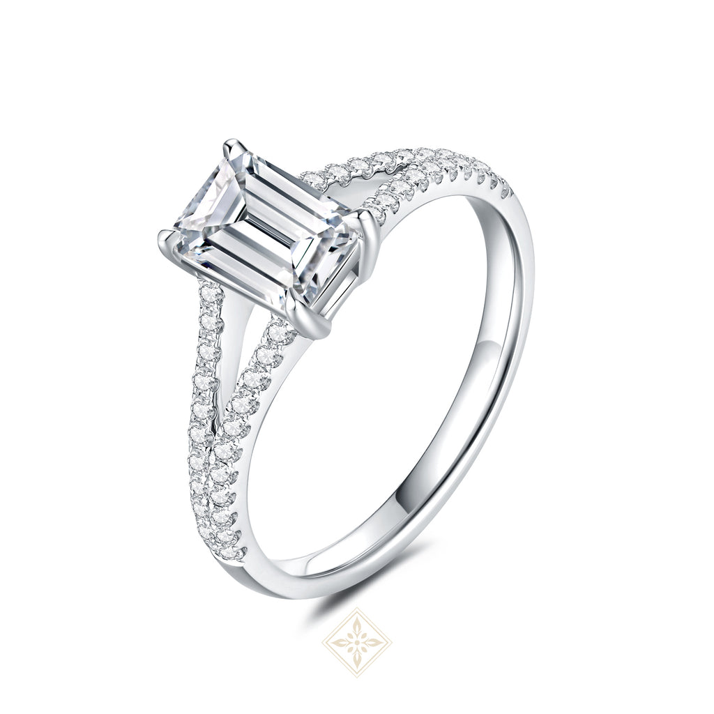 Palace's Designer Ring